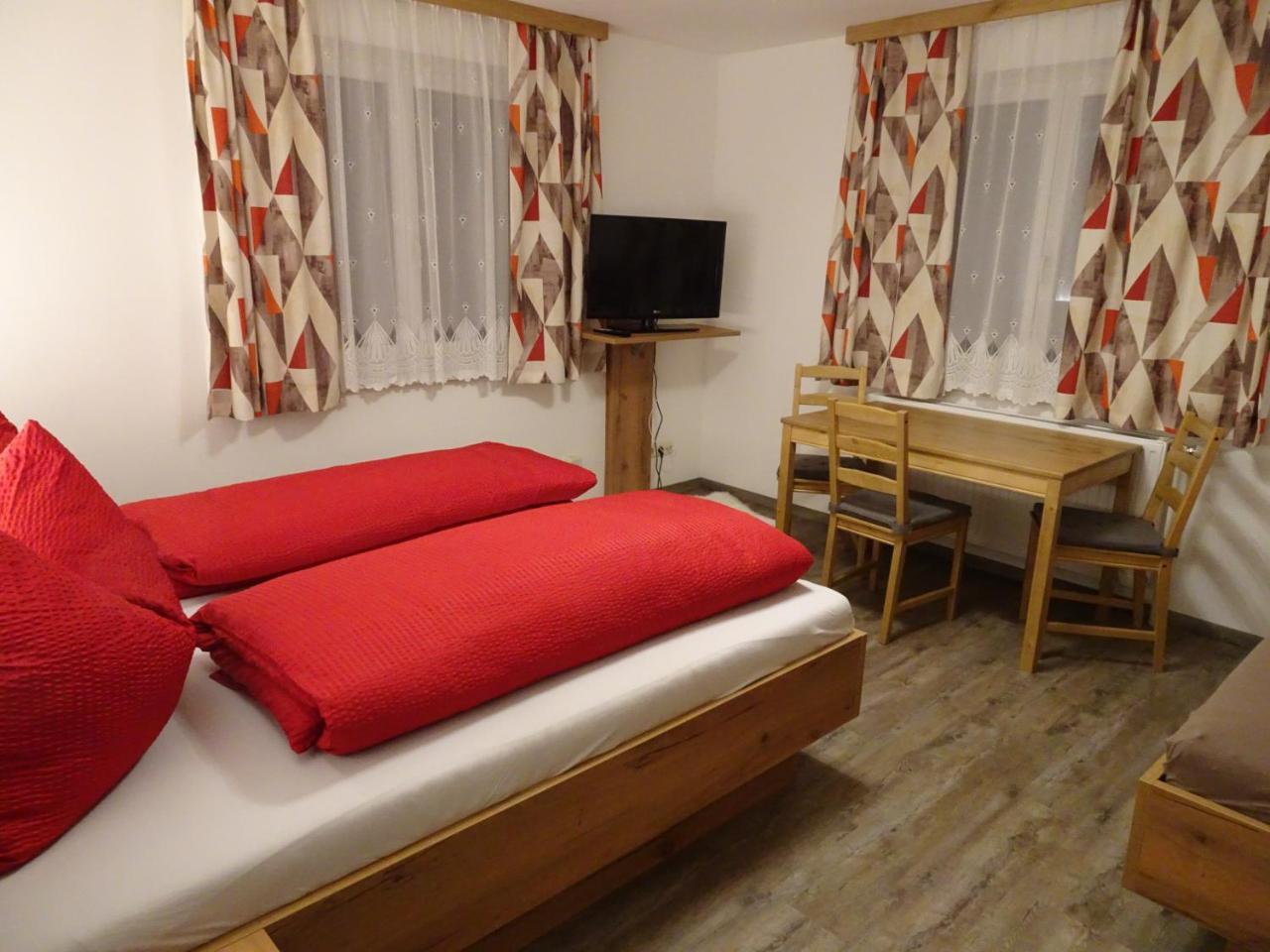 Haus Hoell Herta Халстат Екстериор снимка